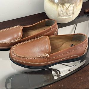 NWOT Dockers Loafers